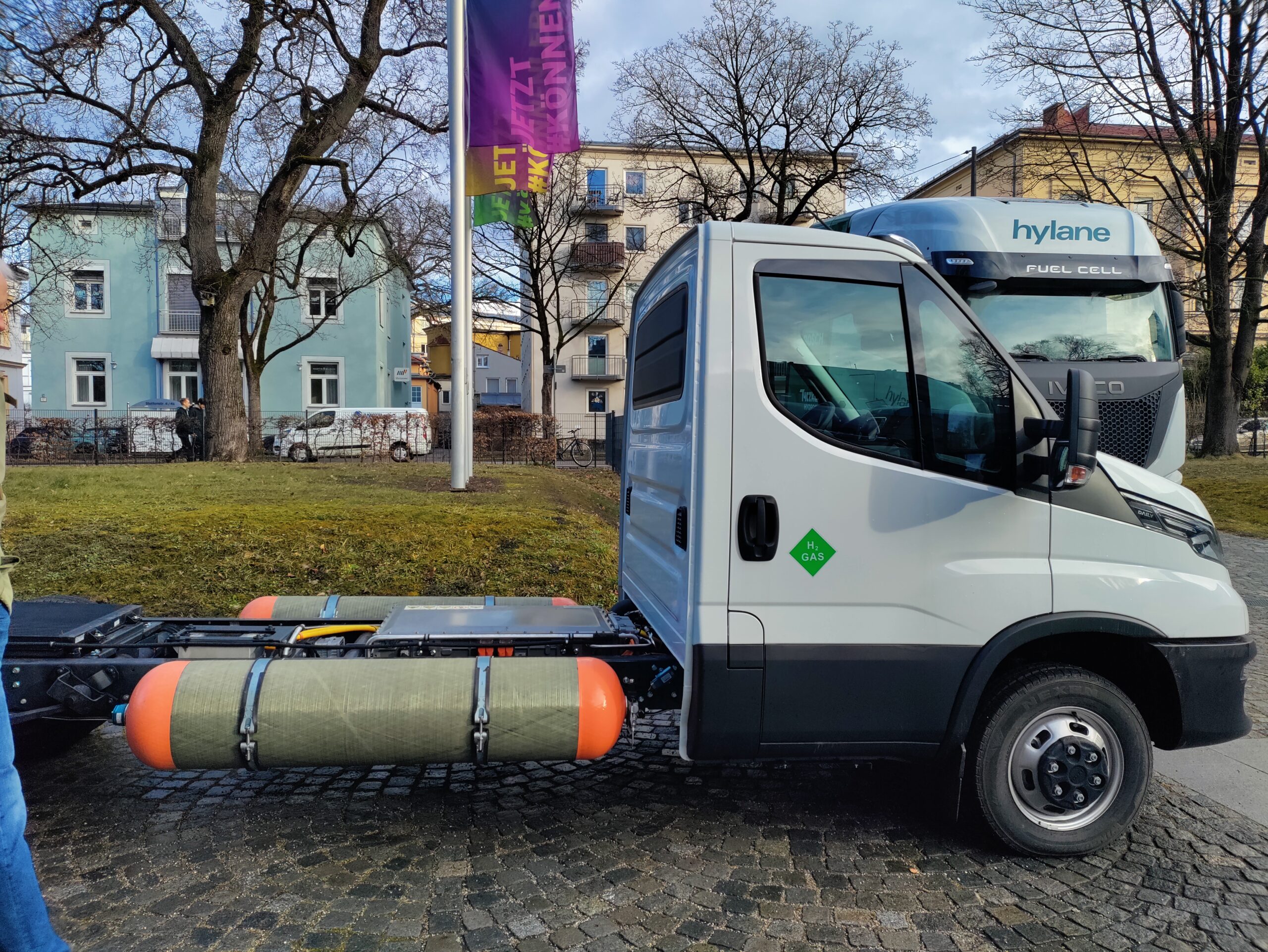 Kleiner Transporter LKW der durch Wasserstoff betrieben wird